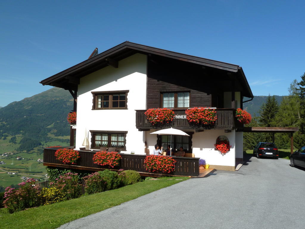 Haus Auer Apartamento Jerzens Quarto foto