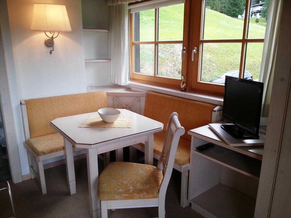 Haus Auer Apartamento Jerzens Quarto foto